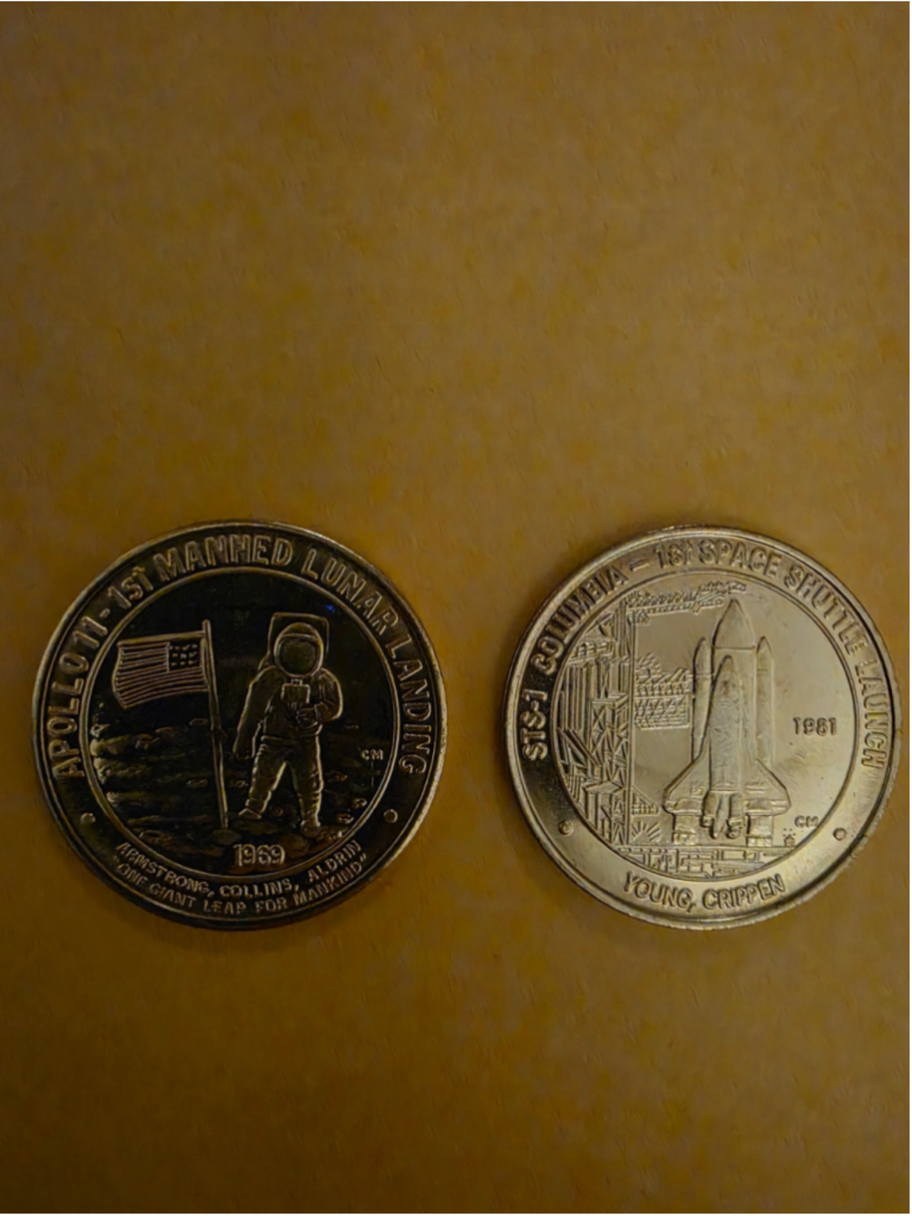 NASA Apollo 11 1969 & Columbia STS-1 1981 Space Commemorative Medals 35mm